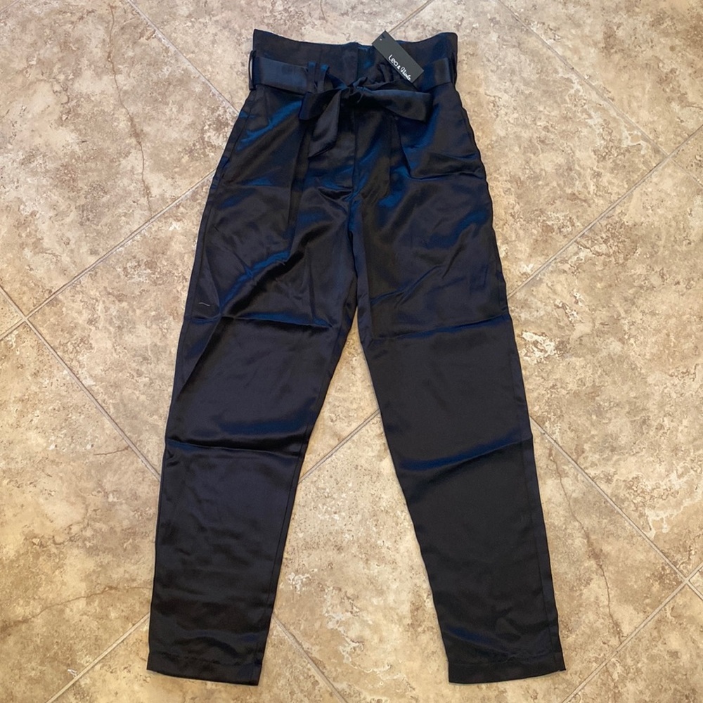 NWT Lea & Viola Black Shiny Satin High Waisted Paper Bag Pants XS